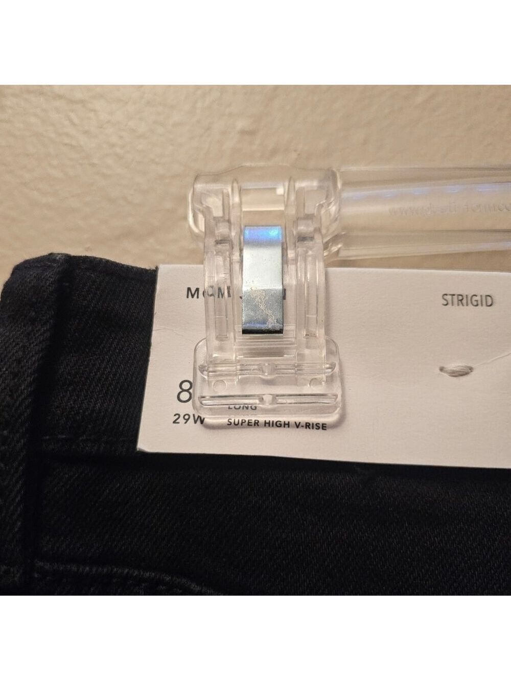 AE Strigid Ripped Mom Jean - Picture 11 of 11